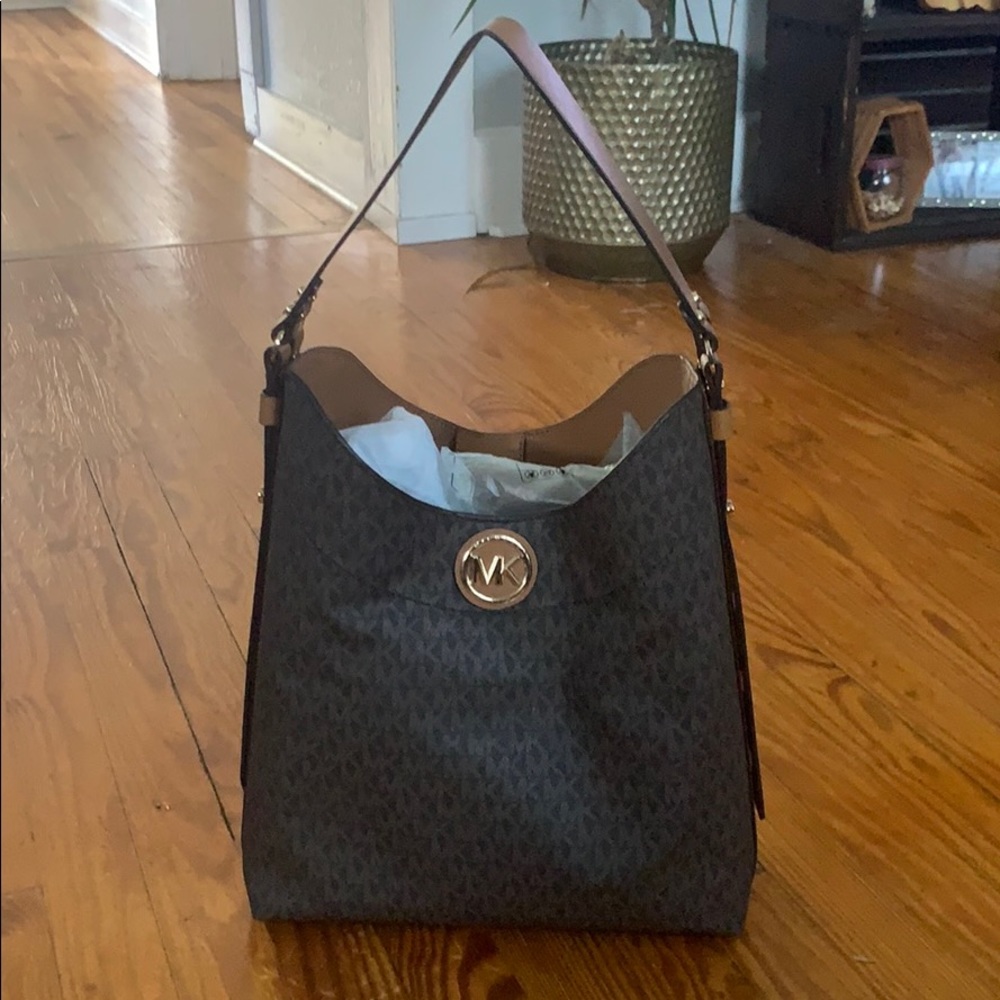 Michael Kors adjustable shoulder bag